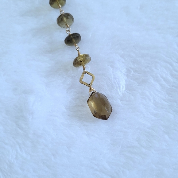 Mossy Green Quartz Pendant Necklace - Picture 5 of 16